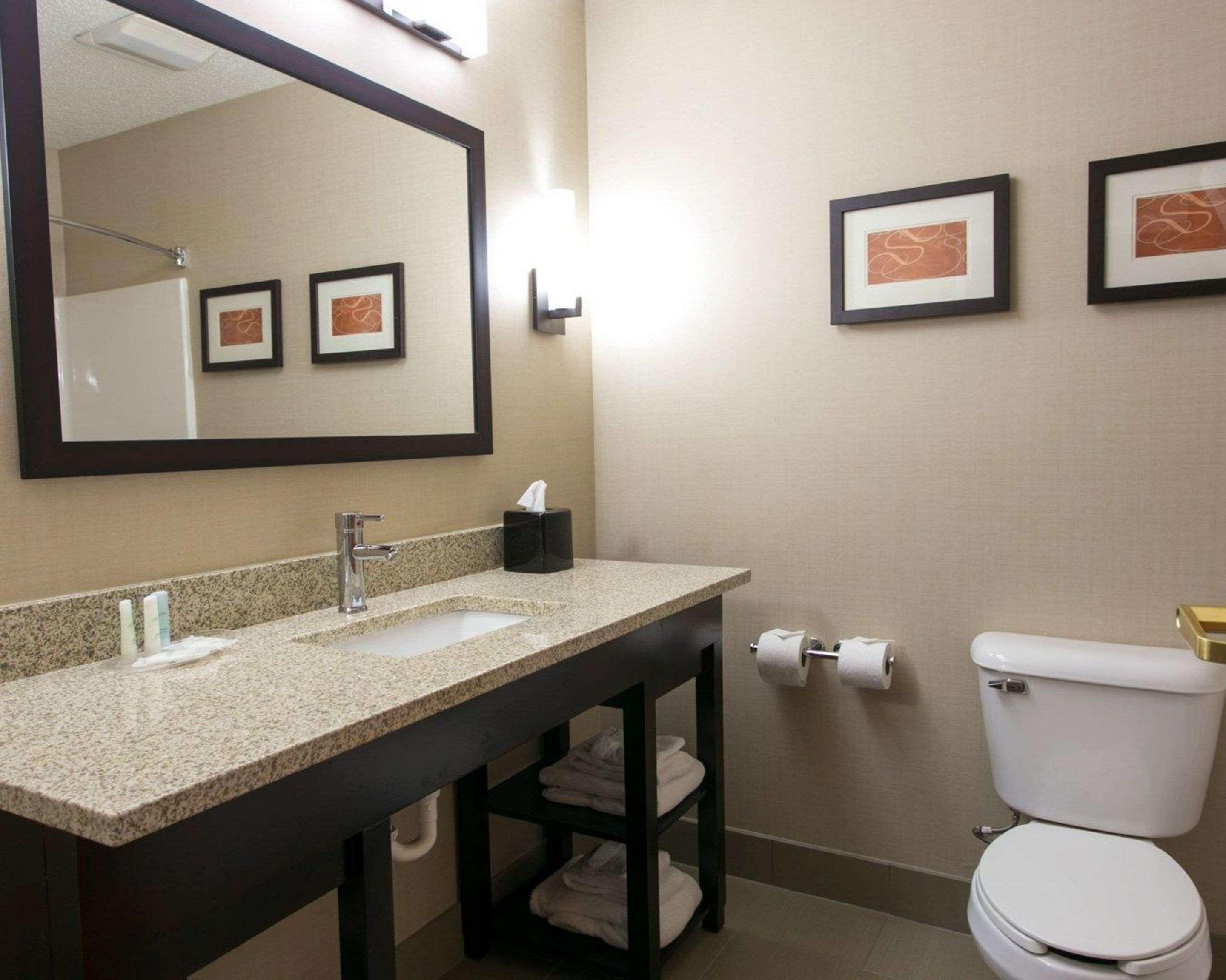 Comfort Suites Benton Harbor - St Joseph Ngoại thất bức ảnh
